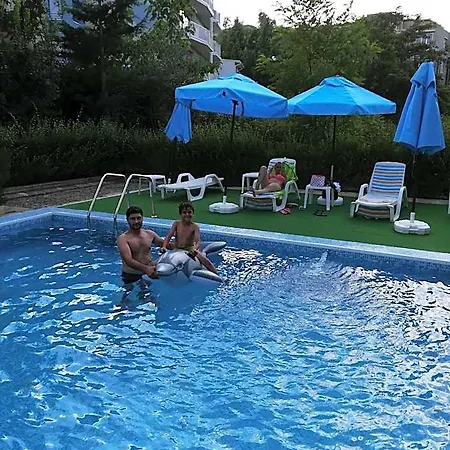 Family Black Sea فندق ساني بيتش
